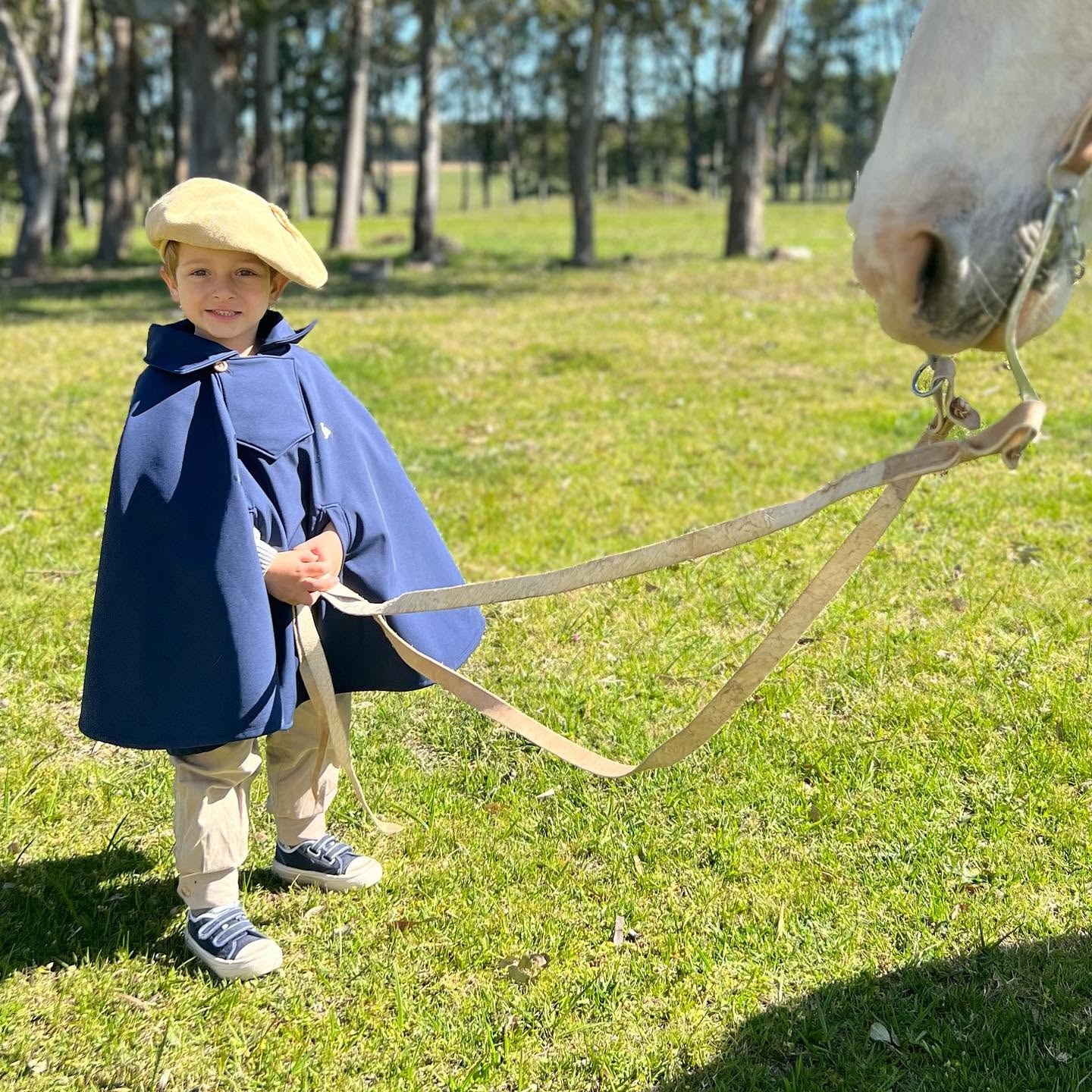 Poncho de ni�o CHARABON neopreno y polar