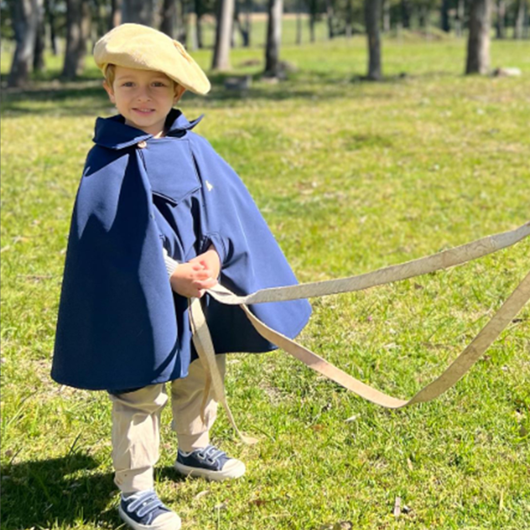 extra_image_preview_poncho_1.jpg