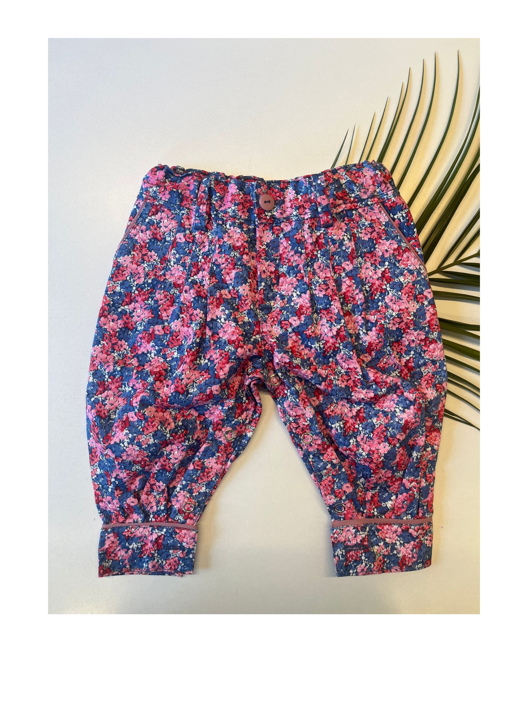 CHARABON Bombacha flores azul y roja para ni�a