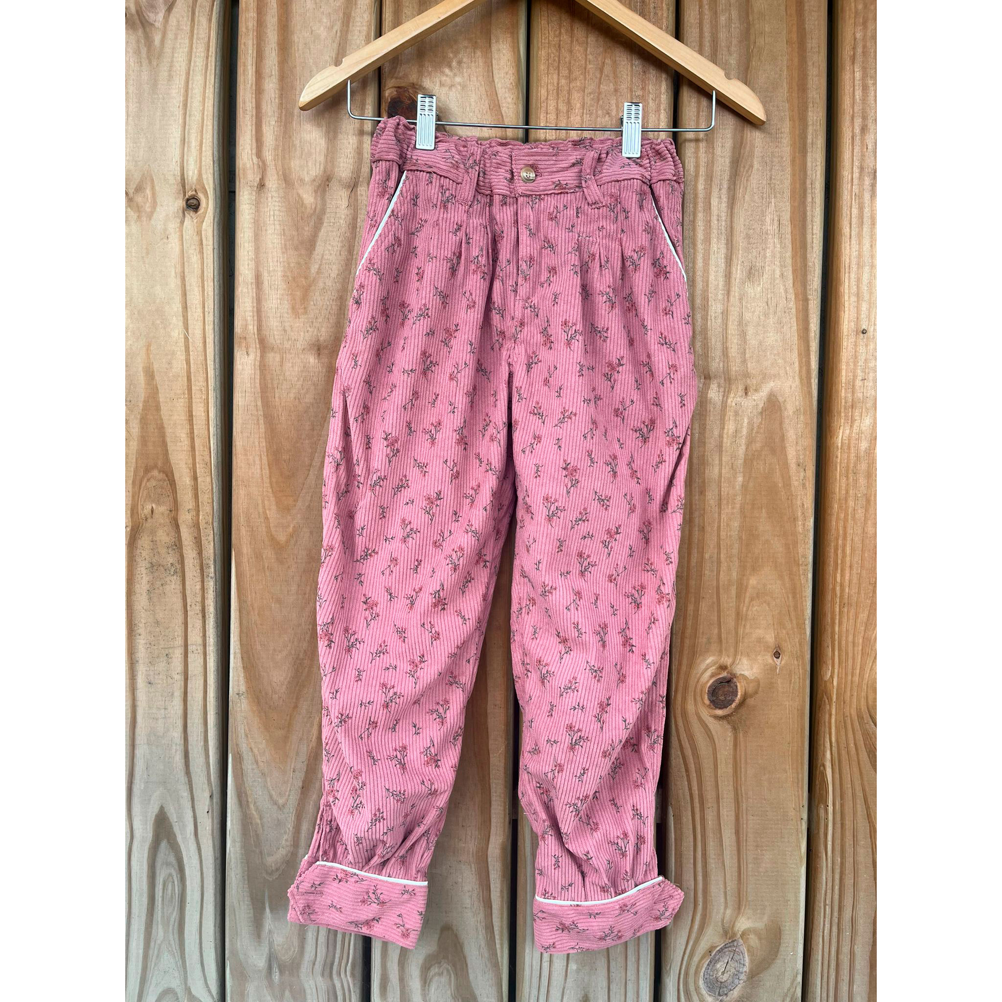 CHARABON Bombacha pana rosa floreada