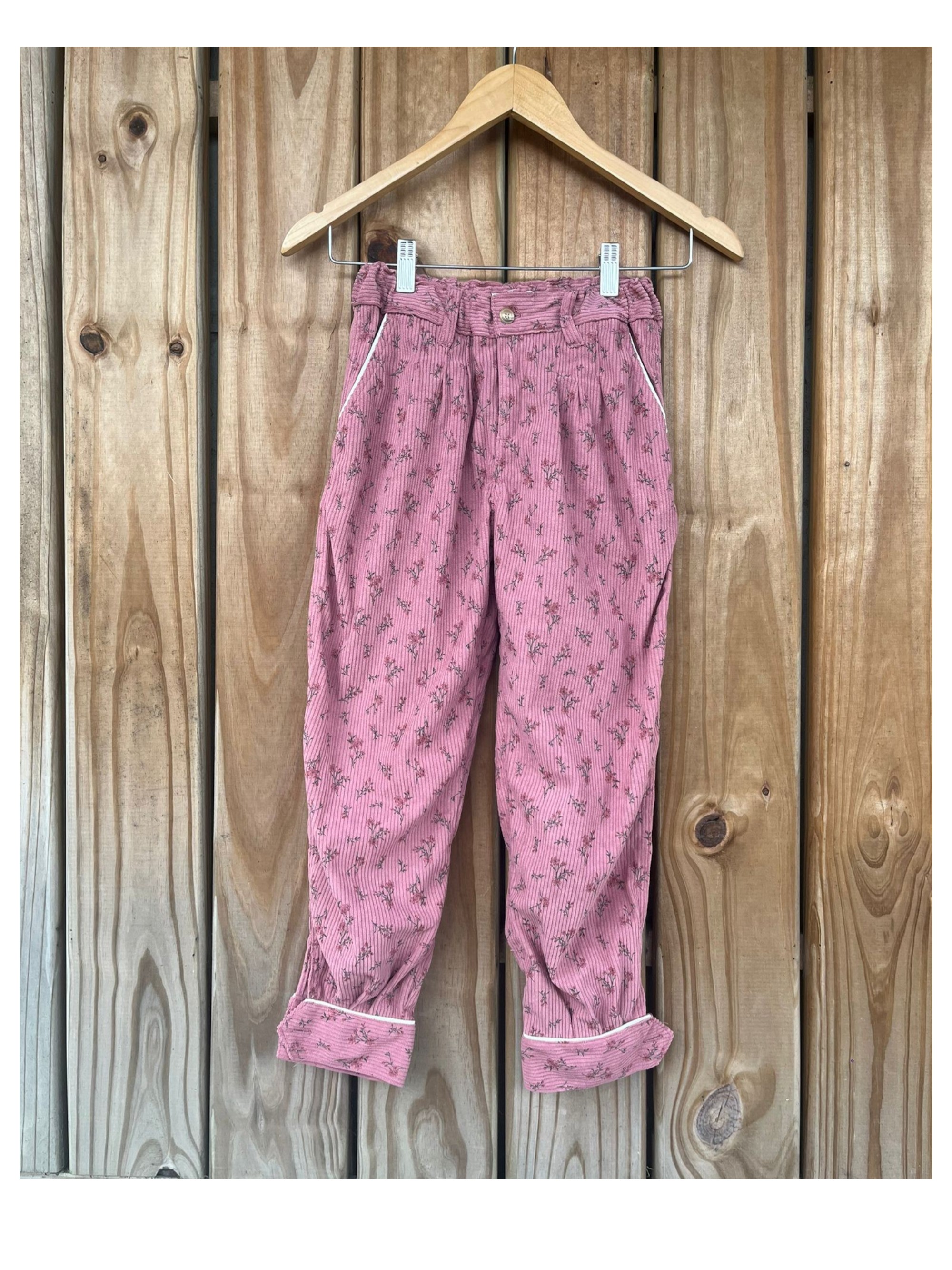 CHARABON Bombacha pana rosa floreada