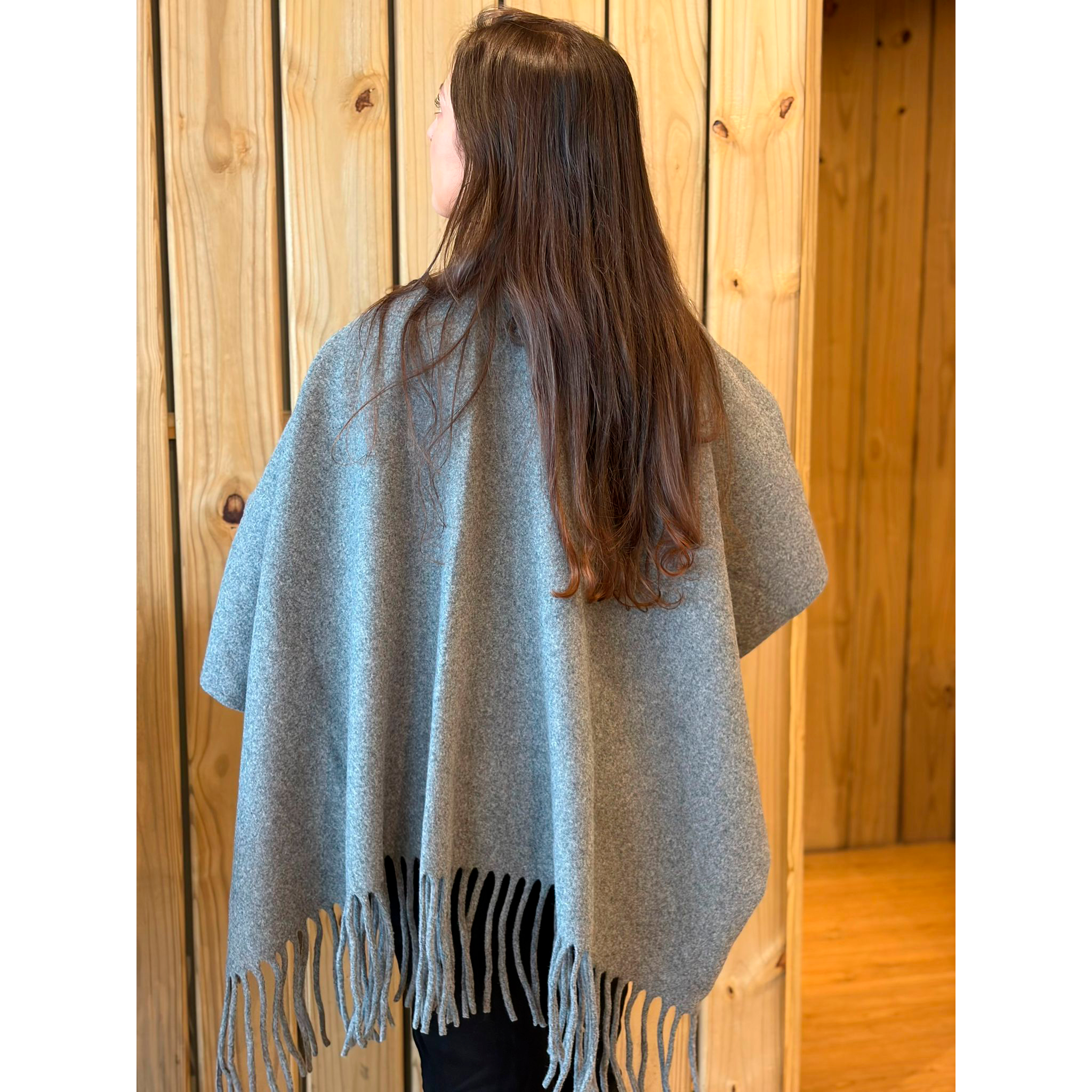 extra_image_preview_poncho-gris-3.jpg