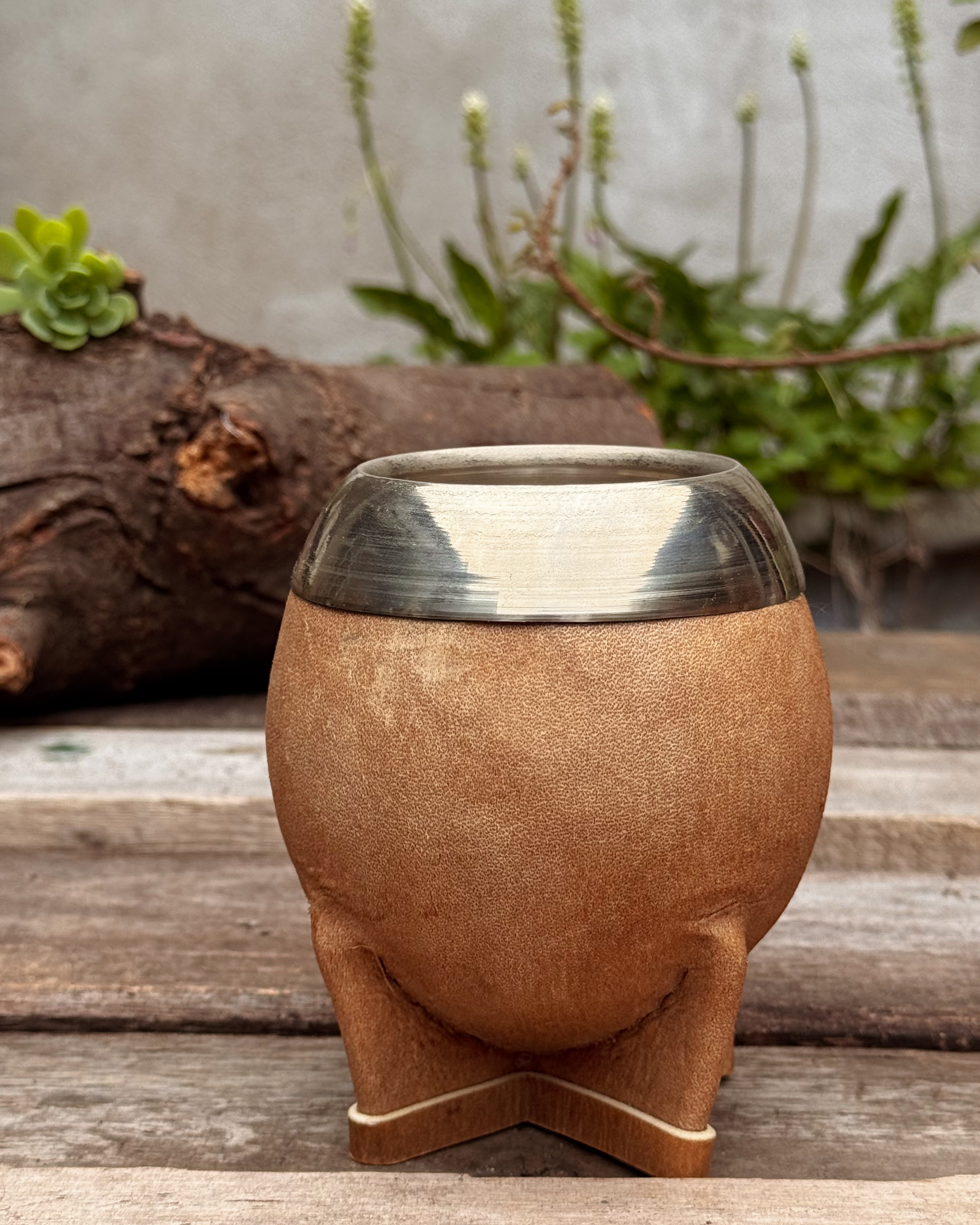 Mate forrado en cuero crudo y torpedo alpaca